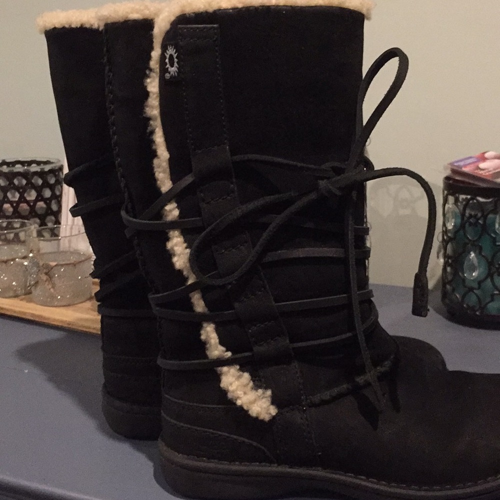 Ugg Boot - image 1